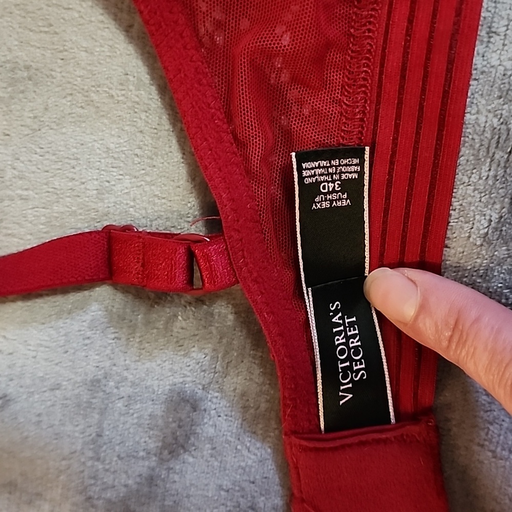 Victoria Secret 🙊 Maroon Push up Bra 34D - Picture 8 of 9